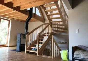 escalier à double quart tournant