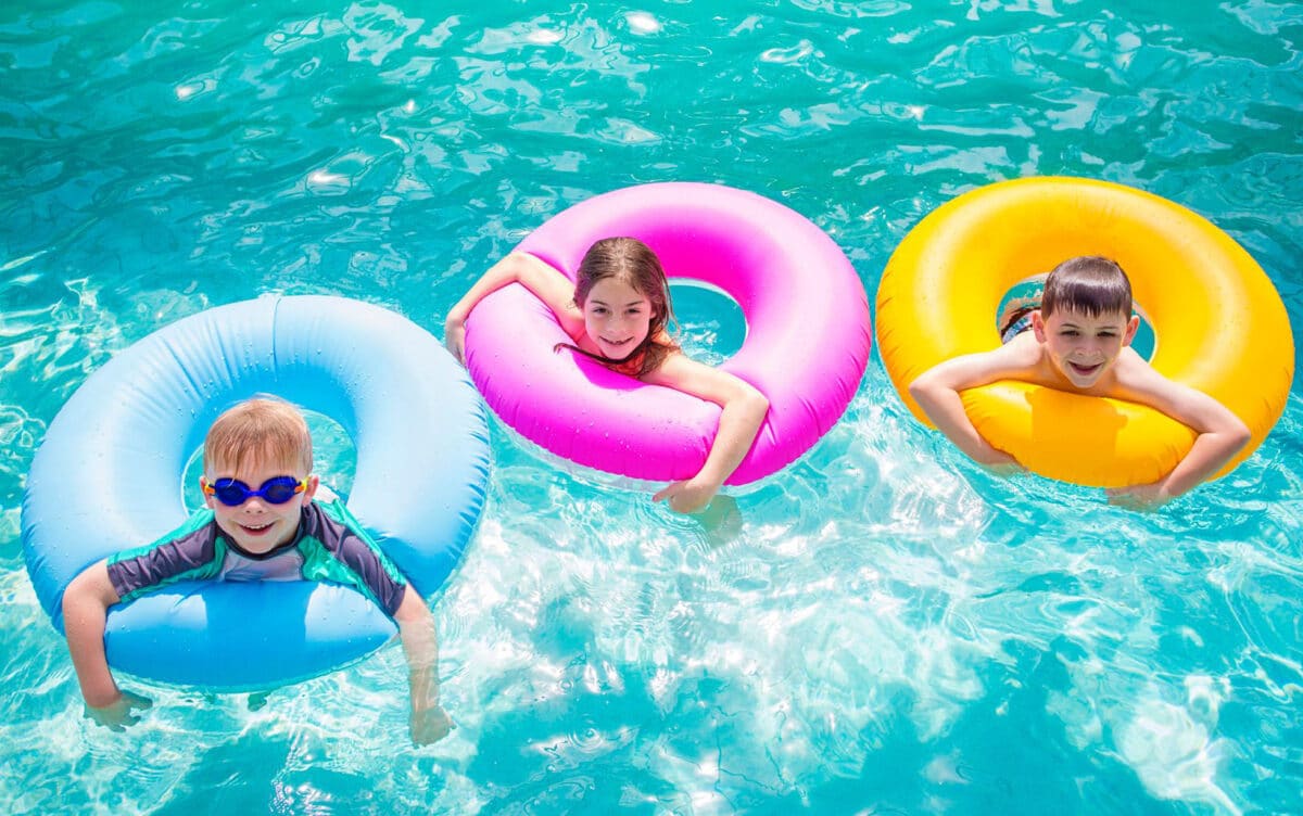 Comment entretenir votre piscine pour une eau cristalline tout l'été