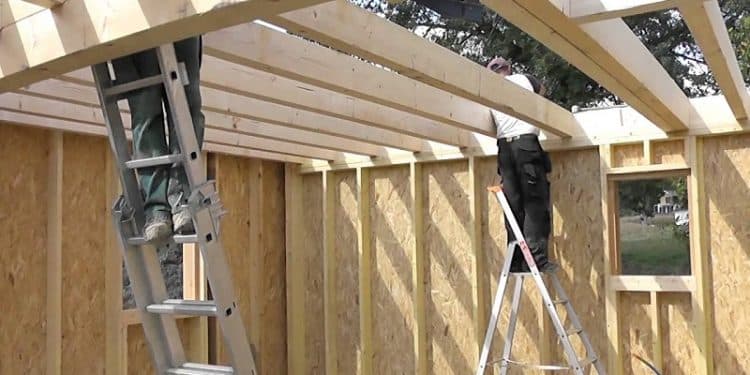 Quelles sont les différentes étapes pour construire une maison en bois