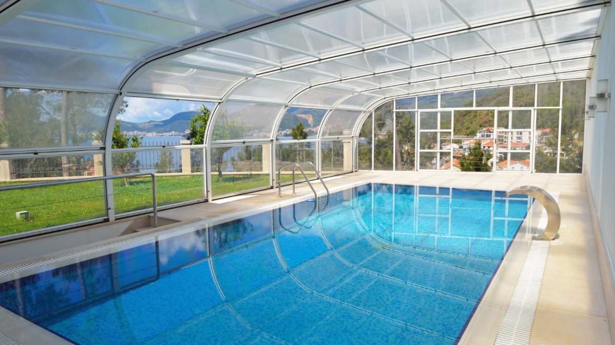 Abris de piscine : quand fonctionnalité rime avec élégance