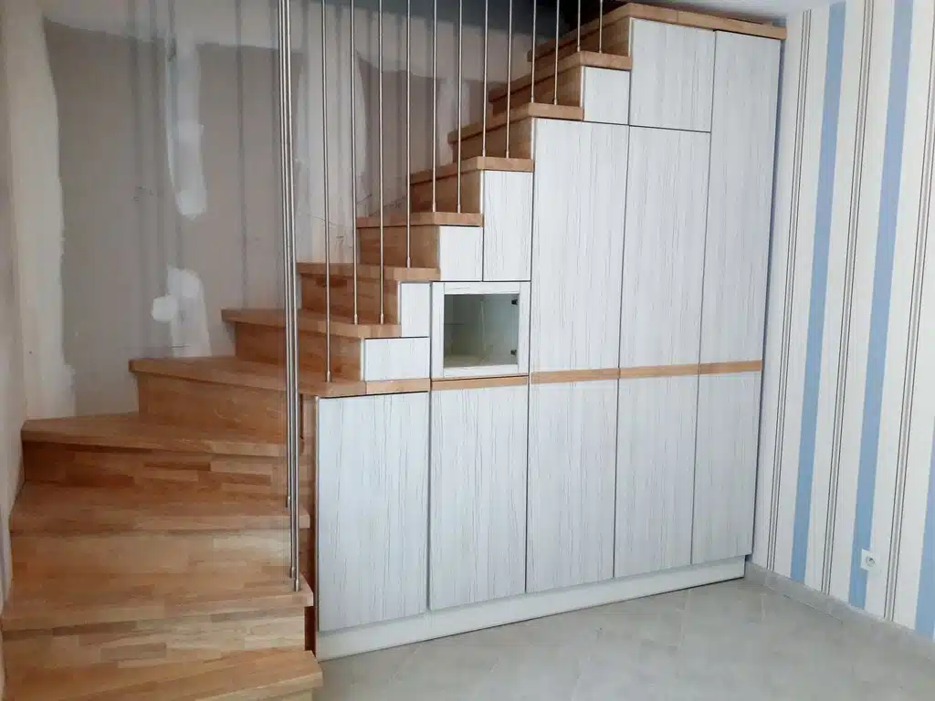 escalier à double quart tournant