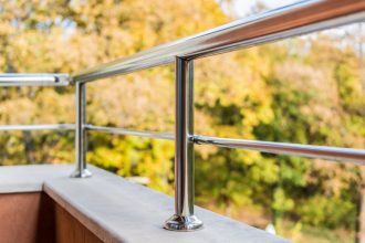 Comment choisir un garde-corps de balcon sûr et élégant ?