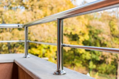 Comment choisir un garde-corps de balcon sûr et élégant ?