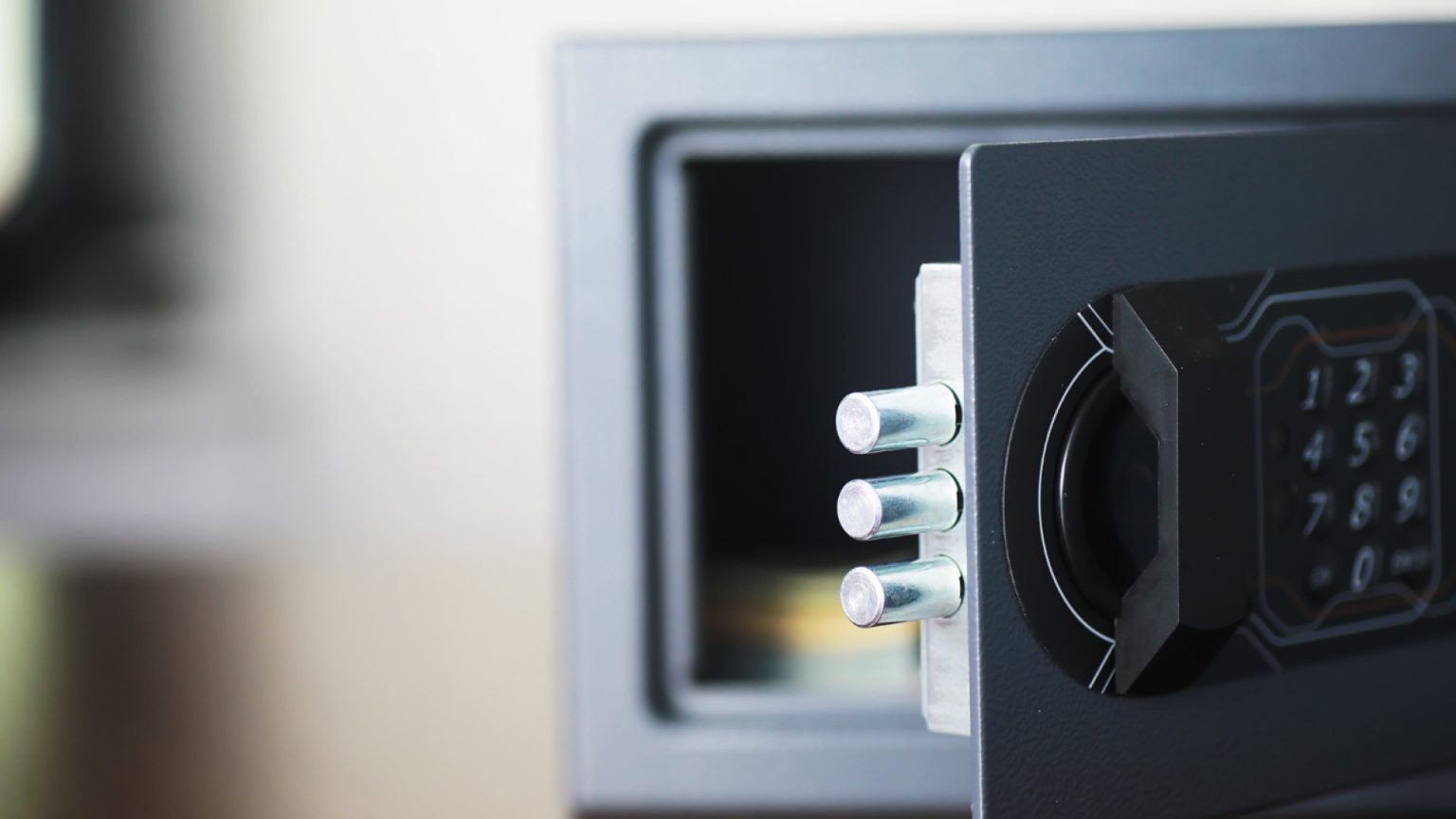 Comment renforcer la sécurité de votre maison avec un coffre-fort ?