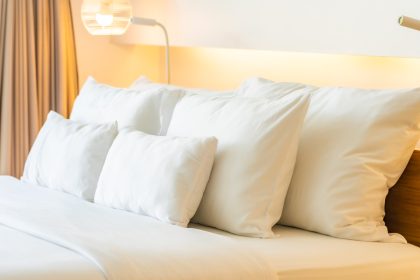 Couette, édredon ou plumon : le secret d’un lit cosy