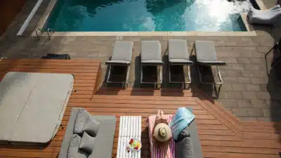 Créez une ambiance tropicale avec une terrasse en bambou !