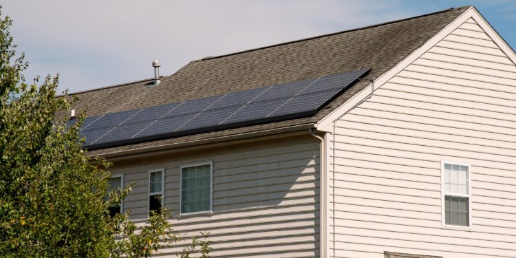 Les panneaux solaires : types, avantages et installation