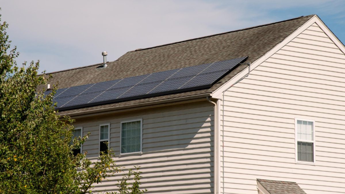 Les panneaux solaires : types, avantages et installation