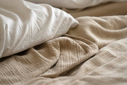 Linge de lit en lin lavé : matières nobles, styles variés et confort durable