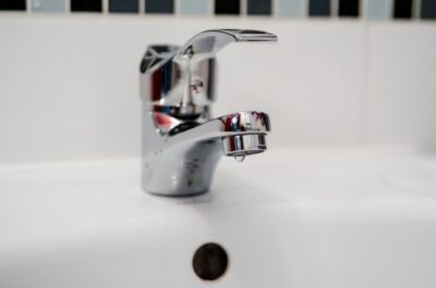 Nice : fuite d'eau à mon domicile et dépannage en urgence, comment faire ?