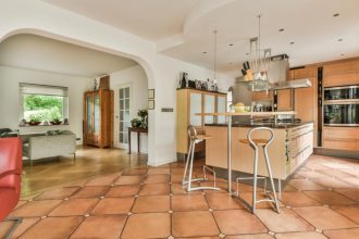 Pourquoi les sols anciens séduisent encore aujourd’hui ?