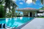 Transformez votre jardin avec une piscine coque en polyester sur mesure !